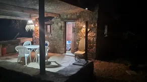 Nice space in a natural setting with parking - Image 2