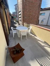 A terrace overlooking Volta Mantovana - Image 3