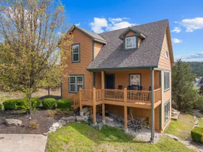 Lakeview! Hot Tub & Fire pit! Game Room! - Image 3