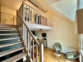 Bright duplex in the city center on the left bank of Laval - Image 3
