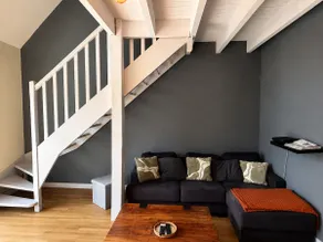 Bright duplex in the city center on the left bank of Laval - Image 4
