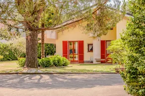 Large lakeside villa - Image 4