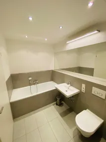 Large apartment, centrally modern, terrace, parking - Image 2