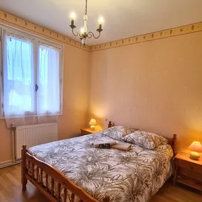 Vintage House - Image 2