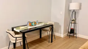 Luxurious 1 Bdrm: Comfort & Conv - Image 5