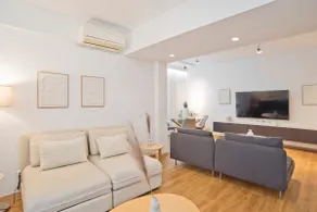 Elegance Vouliagmeni Gem Luxury Apt, Walk to Beach - Image 2