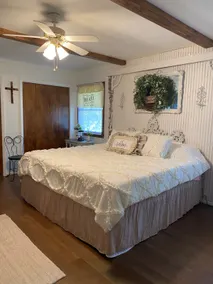 Cozy Cottage - Image 4
