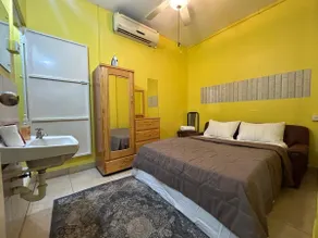 Affordable Cozy Stay | AC, WiFi, Private Space - Image 4