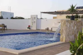 Beautiful 3 bedroom villa with pool - Image 2