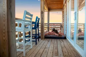 Couples' OBX Getaway Hot Tub Short walk to Beach - Image 4