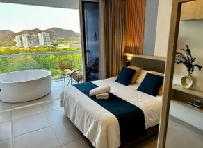 Cozy Suite - Private Jacuzzi and Ocean View. - Image 3