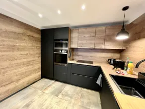 Hyper Centre / Stylish 1BR / Newly Renovated - Image 4