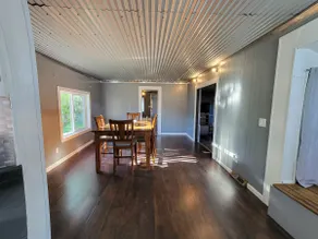 Cozy home in Sidney 3 bedrooms-2bath-5 beds - Image 4