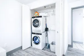 Apartment Near XL Center | Washer Dryer + Downtown - Image 4
