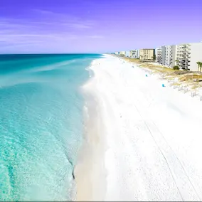Laidback Townhome | 2BD + Walk 2 Beach + Eats - Image 4