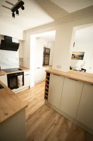Spacious - Sleeps 5 - Garden - Close To Sea - Image 2