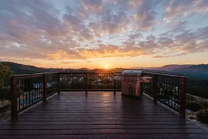 Private Getaway - Breathtaking Views - Image 5