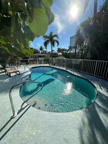 Man Cave on the canal with pool - Image 4