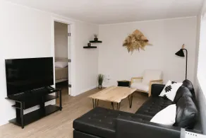 Cozy modern 2 bed one bath house - Image 2