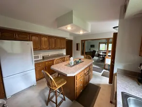 Newton Lake Pines | 3+ acres | Starlink Internet - Image 2