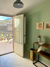 House in the Square - Image 3