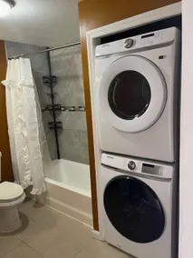 No Cleaning Fee! Large 3 brm 2 bth, Near EWR/NYC. - Image 3