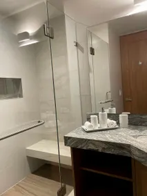 Practical Oceanfront Suite - Image 5