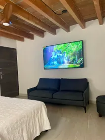 Practical Oceanfront Suite - Image 4