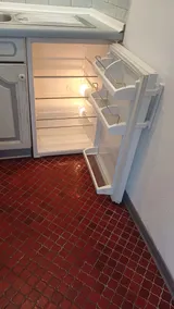 2 room GF flat in quiet dead end - Image 5