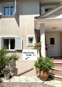 Olive Garden Studio - Image 5