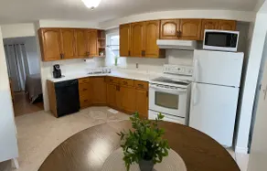 Cozy 2 bedroom home - Image 3