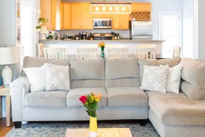 Sleeps 14 on Beds (4 King/6 Twin) by Downtown/UVA - Image 4