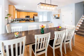 Sleeps 14 on Beds (4 King/6 Twin) by Downtown/UVA - Image 2