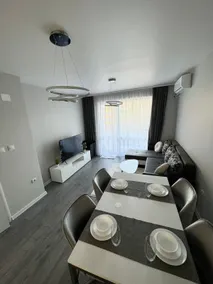 Luxury Apartment - Image 4