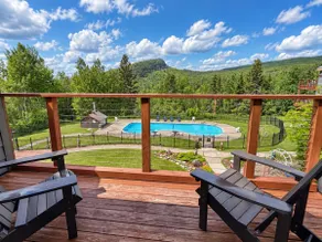 Beautiful Mountainview Top Floor Loft | Ski-in/out - Image 3