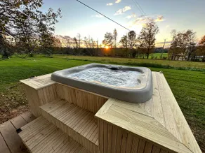 Peaceful Escape • Hot Tub • Fire Pit • Views - Image 2