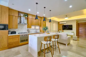 Miramar 3-Story Villa: Rooftop, Pool, BBQ & Staff - Image 2