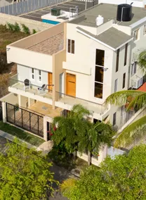Miramar 3-Story Villa: Rooftop, Pool, BBQ & Staff - Image 5