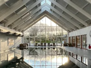 Cosy Cotswold Lodge by Your Home Here - ideal for families, log-burner, spa, private parking, EV Hookup included and heated swimming pools - Image 2