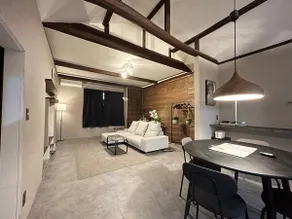 7-minute walk from Okayama station! Entire building for rent! A modern traditional house in the shopping district - Image 2