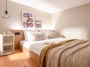 TurnKey | Two-Level Republic Square Studio - Image 2