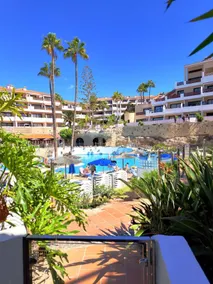 Apt Bibs pool view Parque Albatros - Image 2