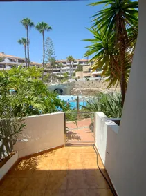 Apt Bibs pool view Parque Albatros - Image 3