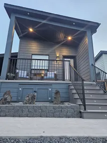 Kelowna*full home*backyard oasis*luxury*relaxing - Image 3