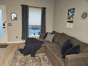 Kelowna*full home*backyard oasis*luxury*relaxing - Image 2