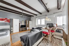Cozy Nest Hideaway with AC near Grand Boulevard - Image 5