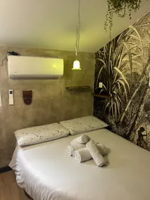 The Jungle Spa *Cabane en ville* - Image 4