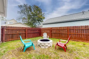 Dog-Friendly Yard! Retreat 11 Mi to Destin & Beach - Image 3