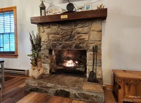 Rough Cut Cabin in Maggie Valley - Image 4