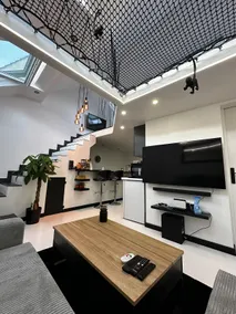Designer apartment in the city center - Image 5